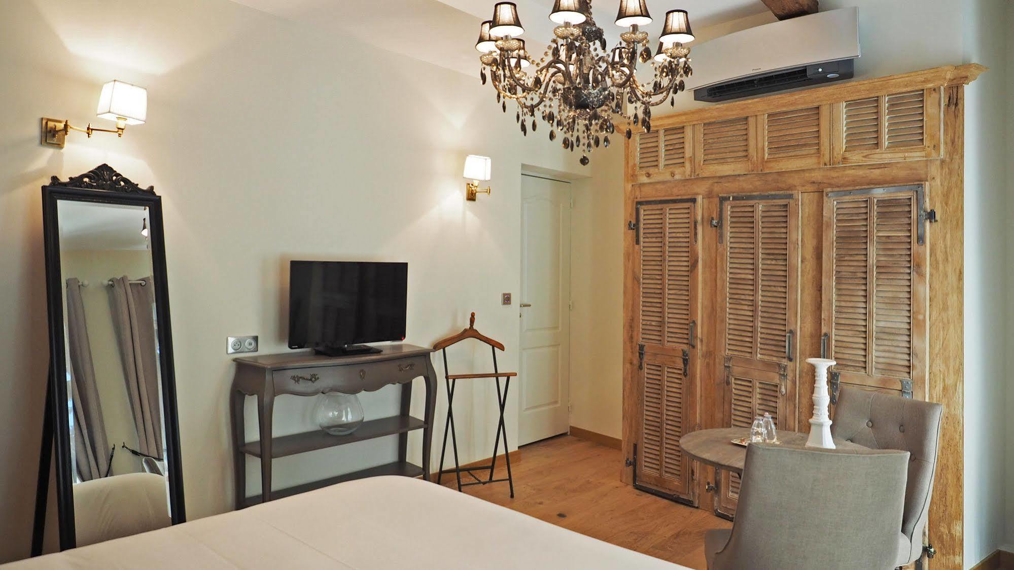 Maison D'Hotes Les Varietes Сен-Ремі-де-Прованс Екстер'єр фото